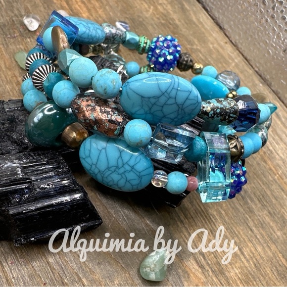 turquoise blue crystals and gold layered maximalist adjustable beaded bracelet - Picture 2 of 5